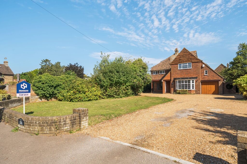 Pond House Image